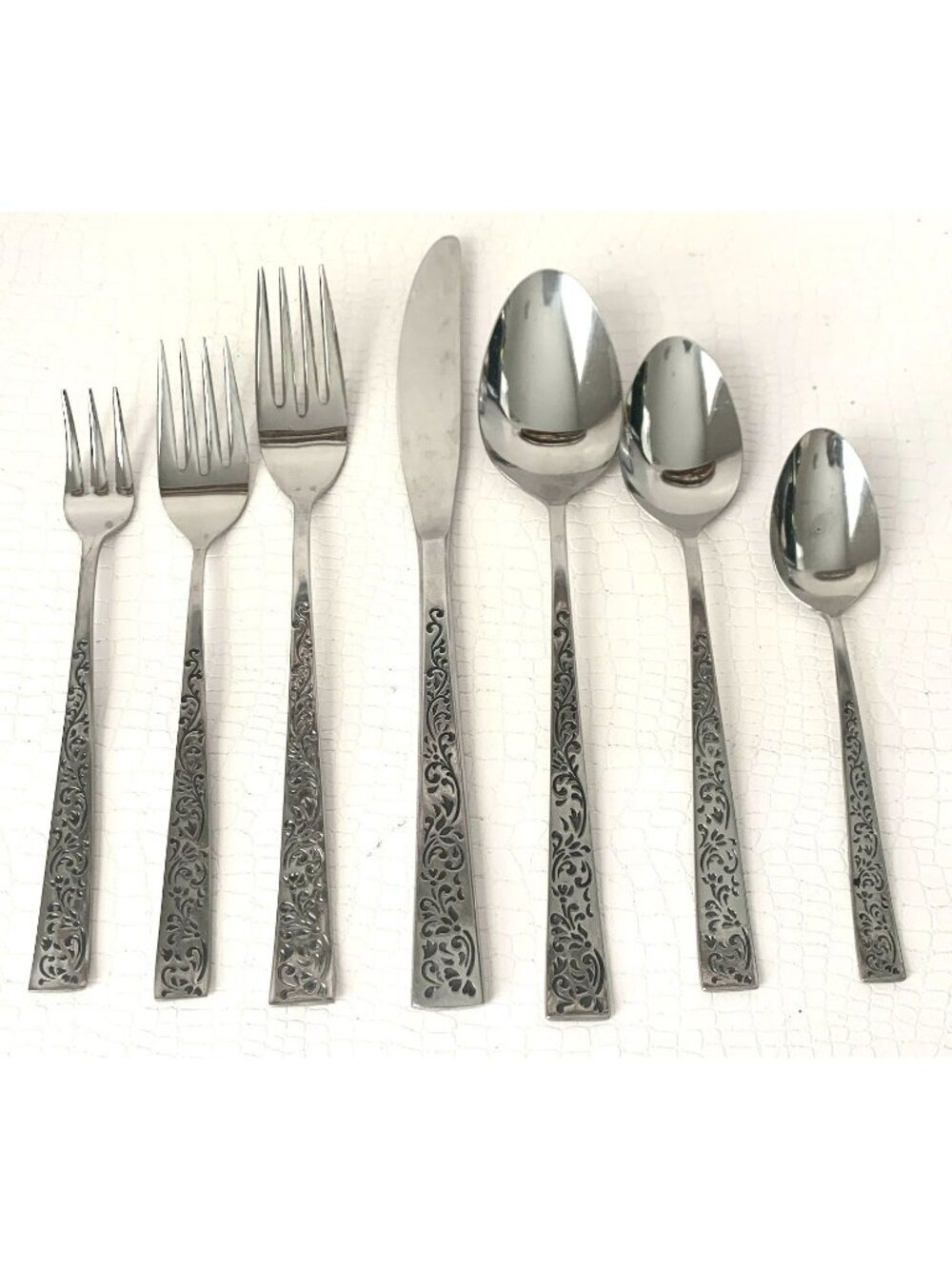 Madrilla Stainless Steel Flatware Set 68 Pcs Japan Floral 5 Place Setting Servin